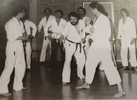 Karate in Kehl (1977) - im Hintergrund, schwarze Hose